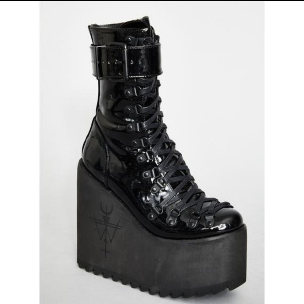 Dolls Kill 'Scared Traitor" Widow Boots Size 9